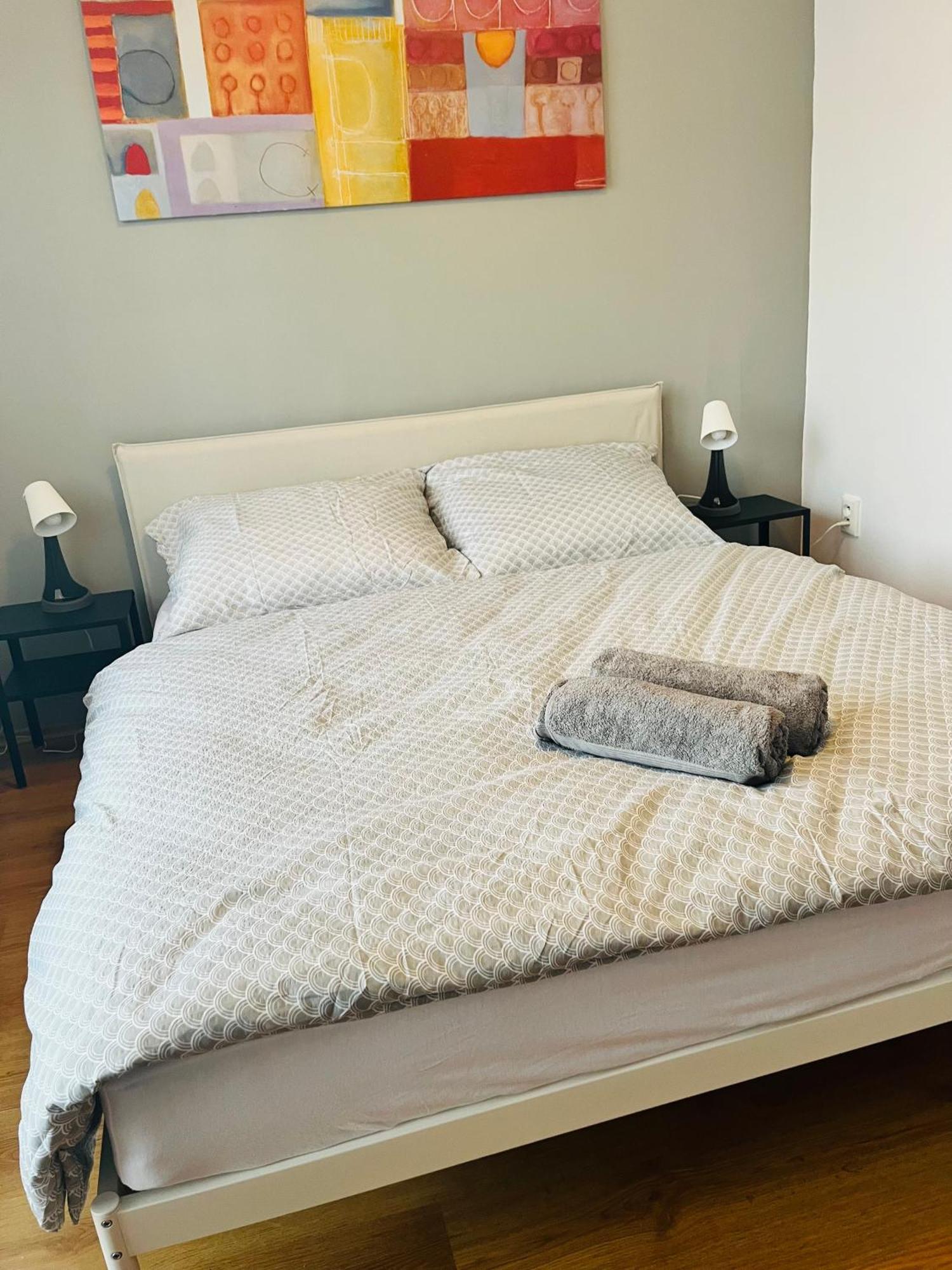 Ferienwohnung Charming Studio In The Old Town Pressburg Exterior foto